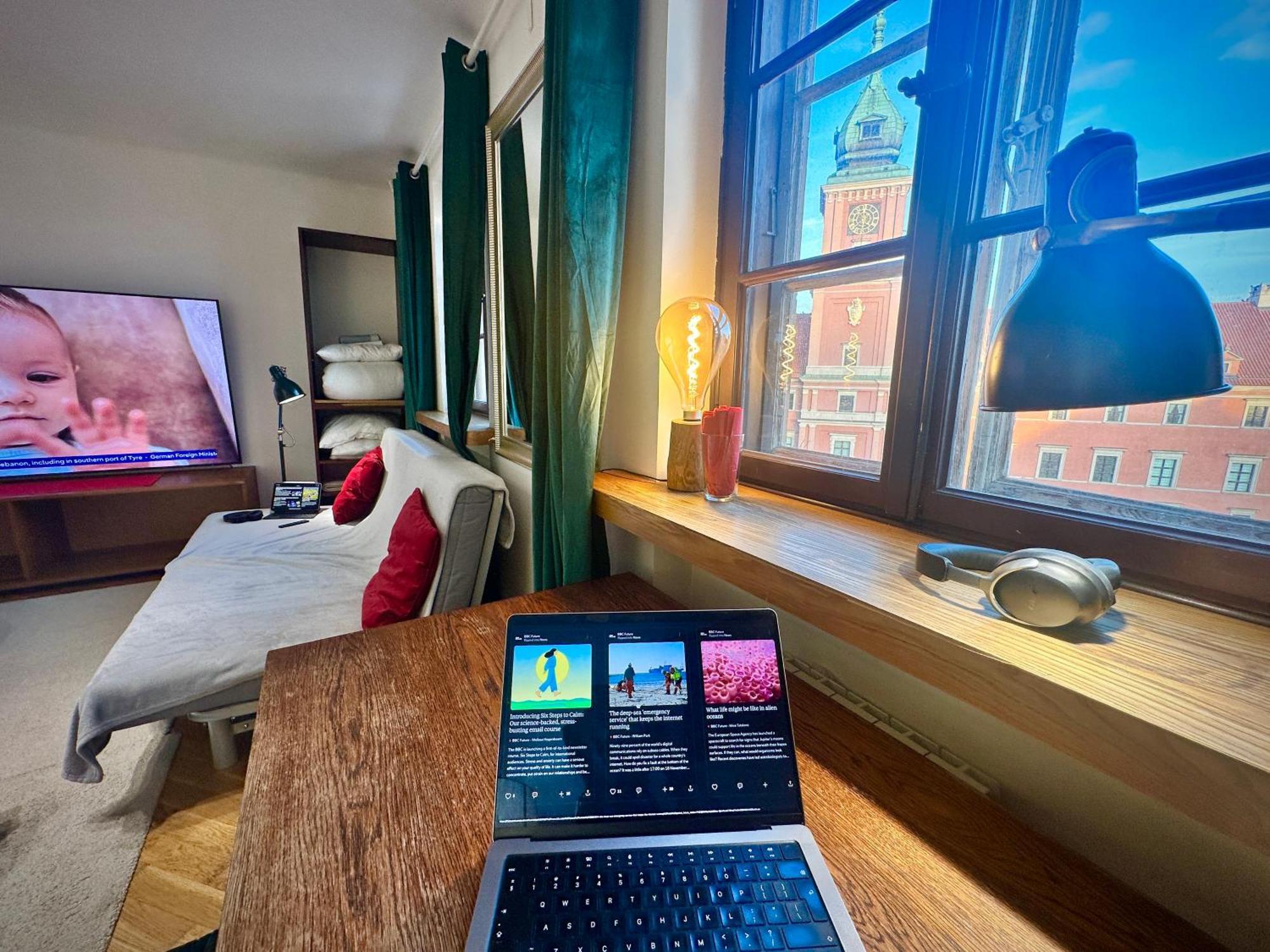Old Town View Wifi 300 Mb/s Huge Screen Netflix Appletv Amazontv Lägenhet Warszawa