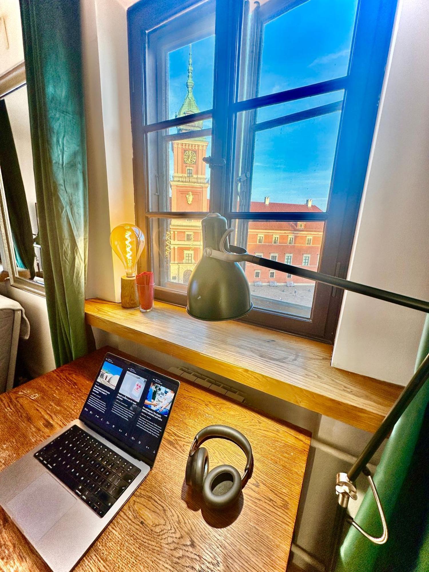 Old Town View Wifi 300 Mb/s Huge Screen Netflix Appletv Amazontv * Warszawa
