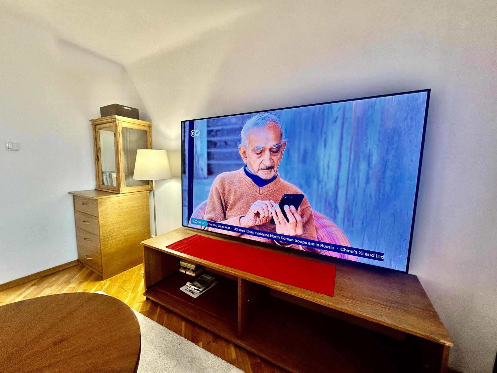 Old Town View Wifi 300 Mb/s Huge Screen Netflix Appletv Amazontv Lägenhet