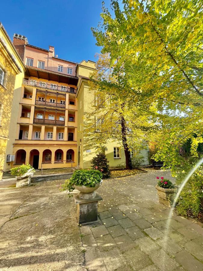 Appartement Old Town View Wifi 300 Mb/s Huge Screen Netflix Appletv Amazontv