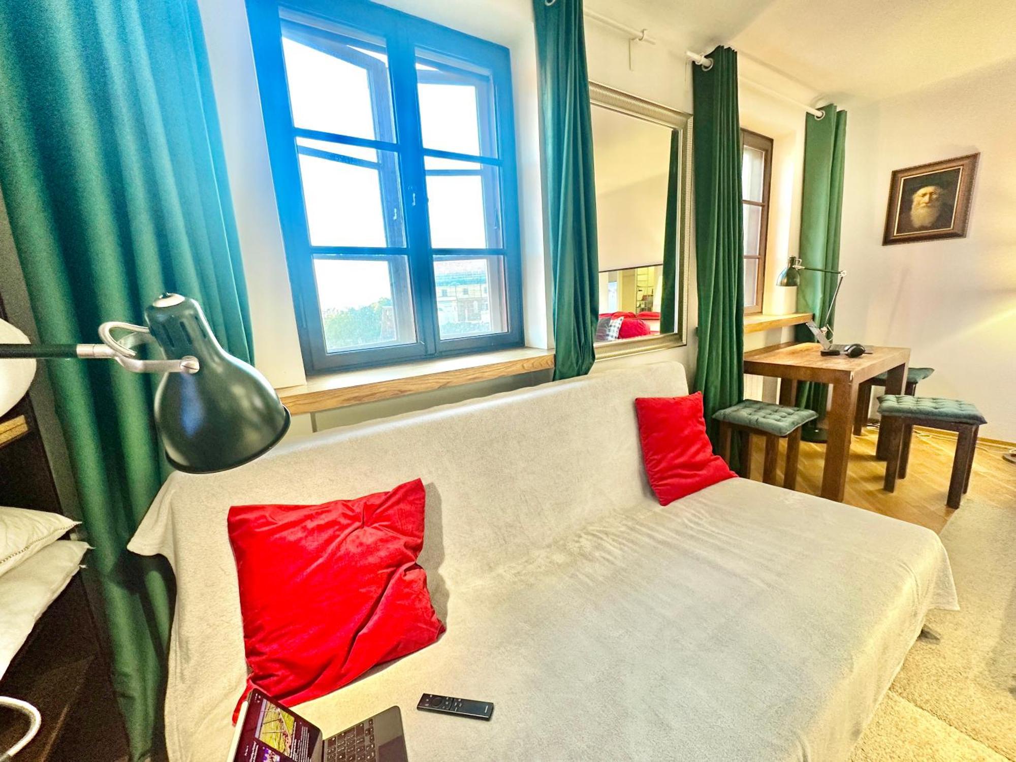 Appartement Old Town View Wifi 300 Mb/s Huge Screen Netflix Appletv Amazontv Warschau